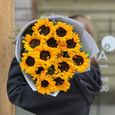 Photo of 13 bright sunflowers in a bouquet «Scent of the Sun»