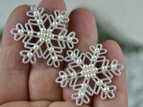 Декор сніжинка ажурна з перлами
