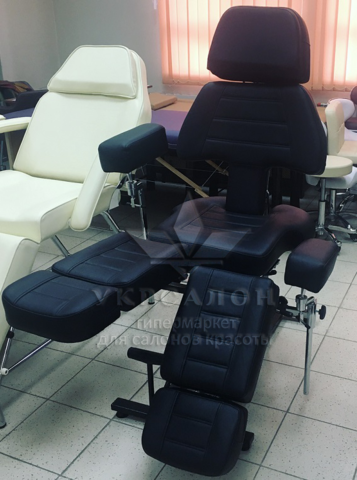 Педикюрно-косметологічне крісло LS-232