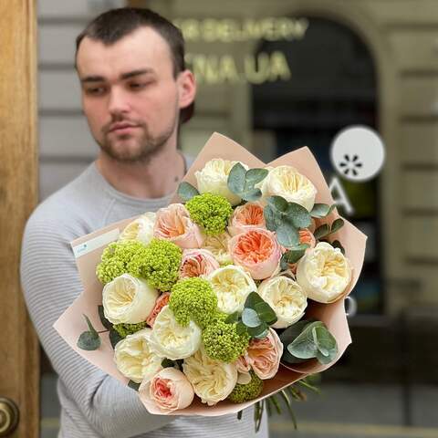 Photo of Mix of 19 peony roses of Juliet & Aurora Garden varieties in a bouquet «Luxurious Garden»