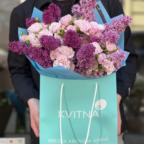 Photo of Fragrant bouquet in purple shades «Lilac tea»