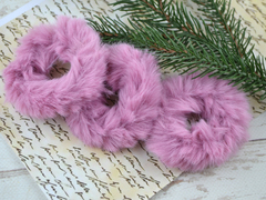 Резиночки кручені з хутра бузково-рожеві