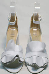 Белые женские босоножки с закрытой пяткой Ari Andano K-0100 White