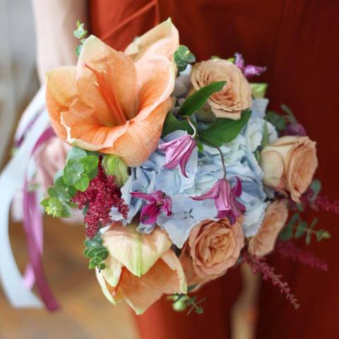 Photo of Bouquet in the colors of the dawn