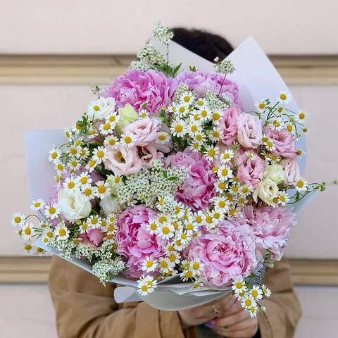 Bouquet «Sweet peonies», Flowers: Paeonia, Tanacetum, Eustoma