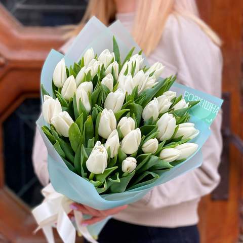 Букет из 35 белых тюльпанов «Утренняя улыбка»