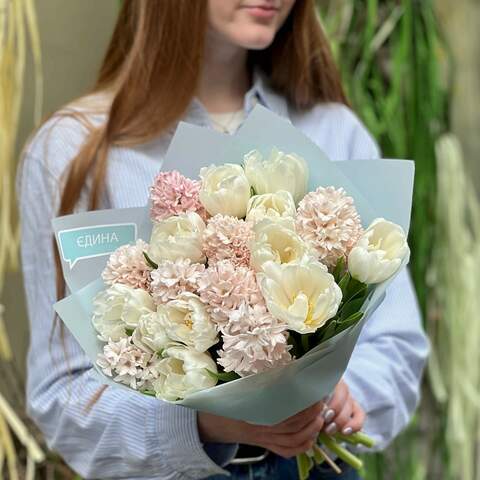 Пастельный букет из тюльпанов и гиацинтов «Воздушный маршмэллоу», Цветы: Гиацинт, Тюльпан