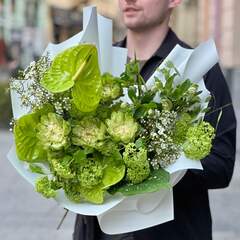 Лаймово-зелений букет із цікавих квітів «Екзотична прохолода»