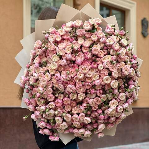 Нереально красивий букет із піоновидної кущової троянди Royal blush «Підкорювач дівочих сердець», Квіти: Троянда піоновидна кущова, 119 гілок
