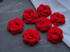 Квітка об'ємна в'язана червона (ручна работа)