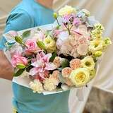 Photo of Exquisite bouquet with fragrant lilies «Gentle lightness»