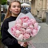 Photo of 15 рожевих півоній у букеті «Солодка хмаринка»
