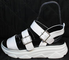 Массивные сандалии на толстой подошве женские Evromoda 3078-107 Sport White
