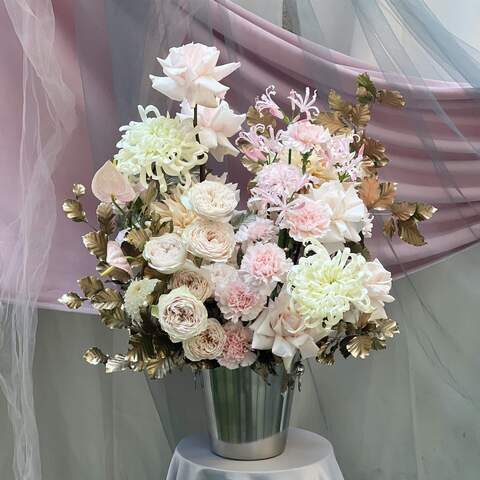 Flower bucket «Sophisticated Opera», Flowers: Pion-shaped rose, Chrysanthemum, Nerine, Dianthus, Anthurium, Dahlia