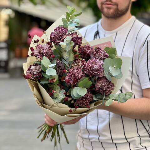 Magical bouquet with dianthus and eucalyptus «Galician Charms», Flowers: Eucalyptus, Dianthus, Sanguisorba