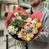 Photo of Exquisite bouquet with eustoma and ranunculus «Peach souffle»