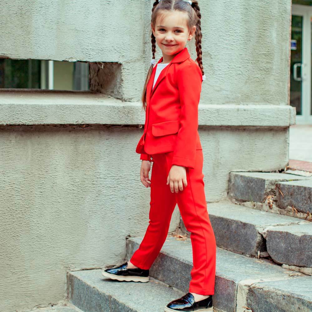 Дитячий, підлітковий літній брючний костюм в червоному кольорі для дівчинки