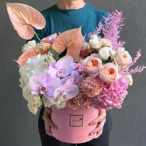 Коробка с цветами «Влюбленный Фламинго»
