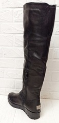 Сапоги ботфорты зимние кожаные. Стильные сапоги на низком ходу Kluchini-Black. 39 размер