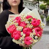 Photo of 9 Coral Charm peonies and tanacetum in a bouquet «Bright Corals»