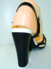 Черные босоножки с тонкими ремешками. Женские сандали на каблуке Polani - Black.