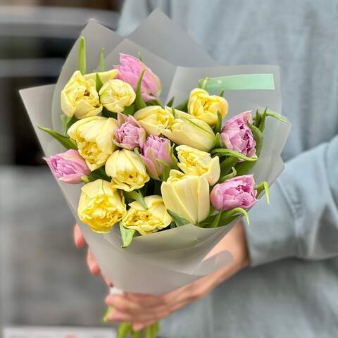 17 тюльпанов в букете «Мягкое утро», Цветы: Тюльпан пионовидный