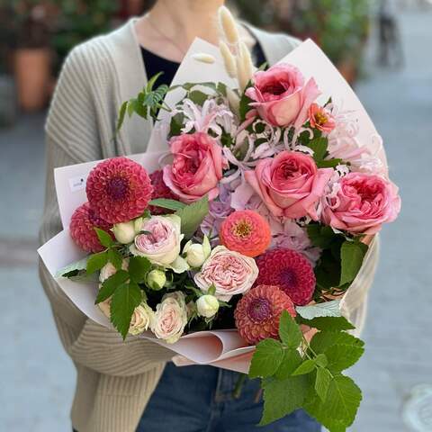 Bouquet «Romantic Nadiyka», Flowers: Pion-shaped rose, Hydrangea, Nerine, Bush Rose, Rubus Idaeus, Zinnia, Lagurus, Dahlia
