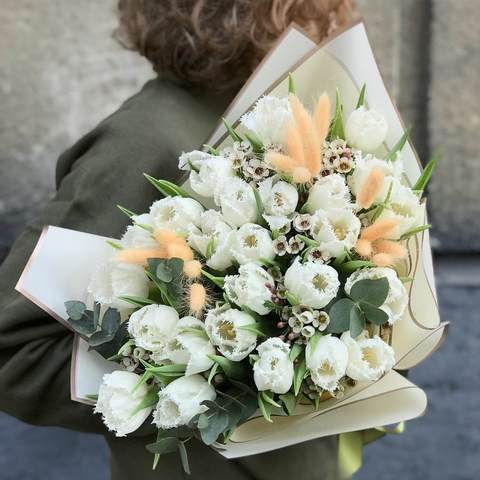 Bouquet of tulips and chamelacium «Spring Ray», Bouquet of white tulips