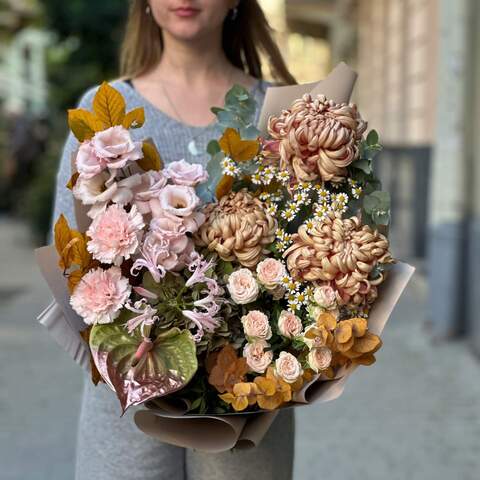 Bouquet «Cashmere hugs», Flowers: Anthurium, Chrysanthemum, Bush Rose, Nerine, Tanacetum, Eustoma, Eucalyptus