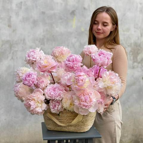 Photo of Basket with peonies «Peony Dreams»