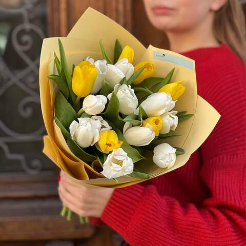 17 tulips in a bouquet «Sunny coolness», Flowers: Tulipa, 17 pcs.