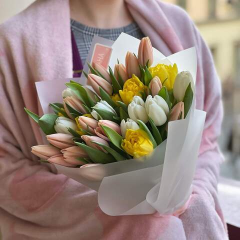 Photo of Delicate mix of tulips «Sunny Love»