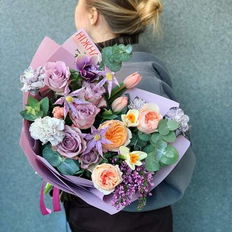 Bouquet «Vanilla Marshmallow», Flowers: Rose, Pion-shaped rose, Clematis, Syringa, Dianthus, Tulipa, Narcissus, Eucalyptus