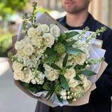 Photo of Creamy green bouquet with lacy spray roses «Vanilla cake»