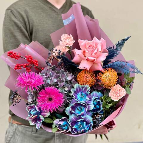 Bouquet «Pleasant meeting», Flowers: Hydrangea, Rose, Tulipa, Gerbera, Leucospermum, Dianthus, Ilex, Ambrella
