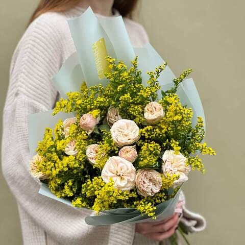 Bouquet «Morning greetings», Flowers: Solidago, Bush Rose