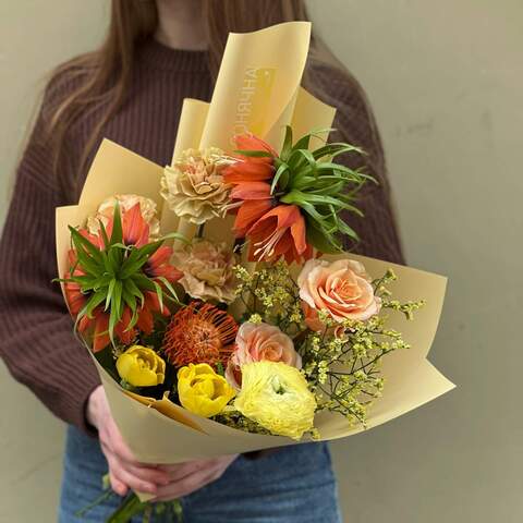 Bouquet «Orange star», Flowers: Ranunculus, Rose, Tulipa, Leucospermum, Limonium, Dianthus