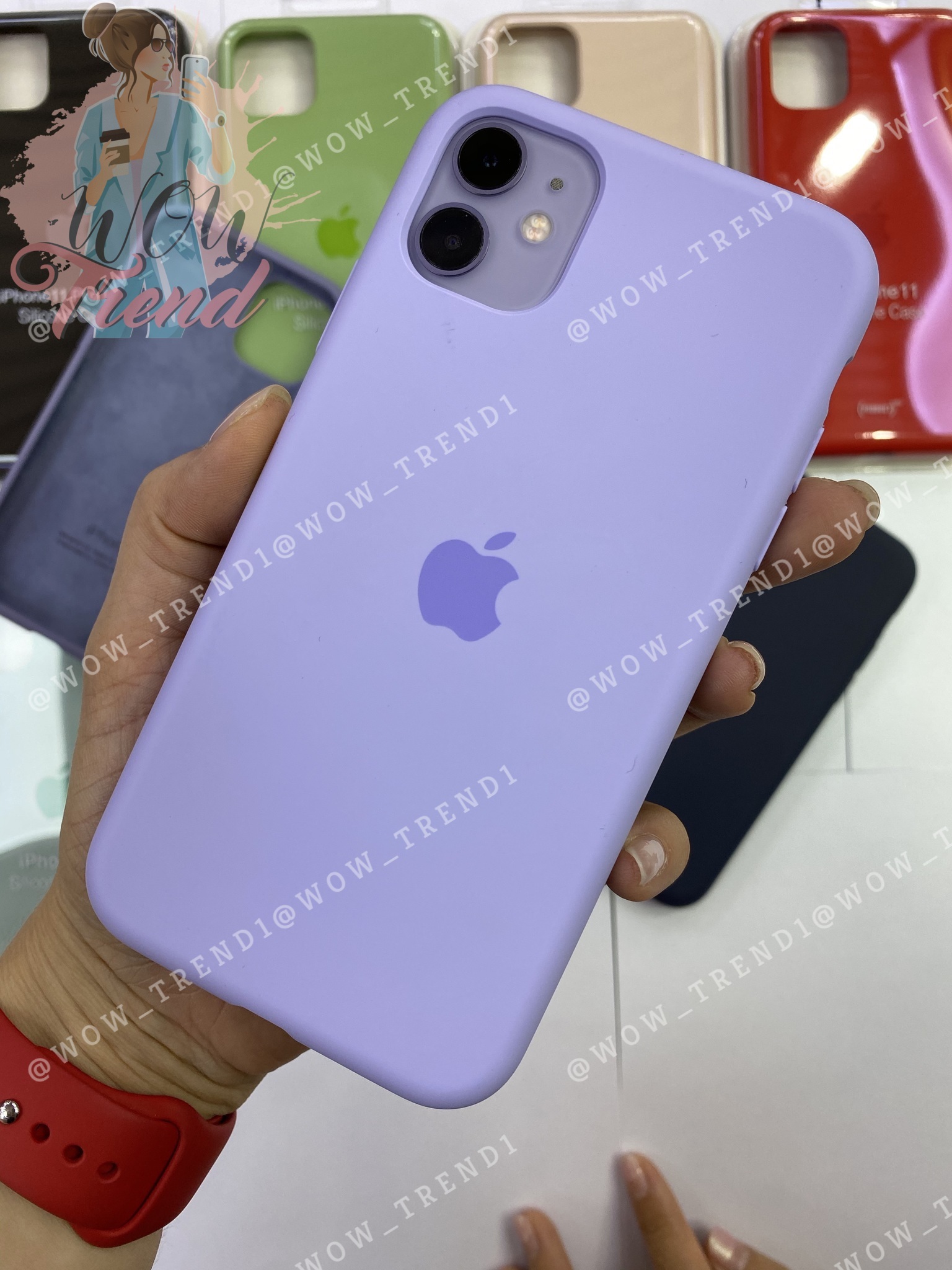 Айфон 11 фиолетовый в чехле