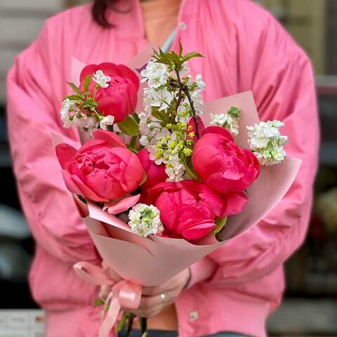 Bright bouquet with peonies «Raspberry jam», Flowers: Matthiola, Paeonia, Cherry blossom
