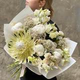 Photo of White Bouquet «Light Air»