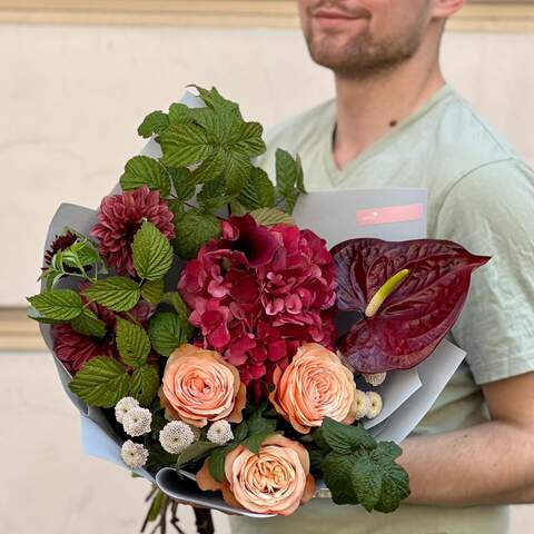 Bouquet «Velvet evening», Flowers: Hydrangea, Rose, Dahlia, Rubus Idaeus, Anthurium, Spray Chrysanthemum, Zantedeschia