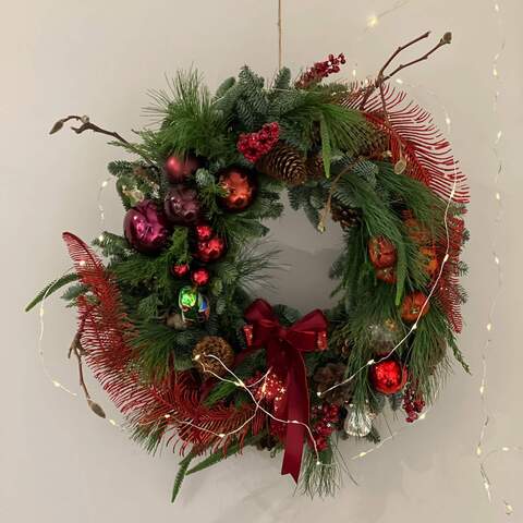 Christmas wreath «Dumbledore's room», Flowers: Nobilis, Pinus, Decor, Juniper, Cones