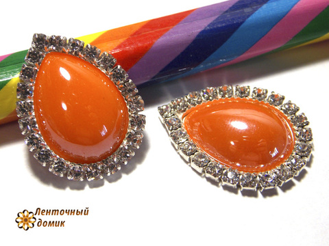 Камень-капля керамический в стразовом обрамлении оранжевый