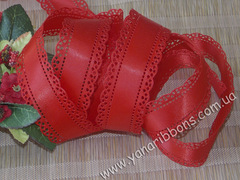 Стрічка сатинова перфорована червона 30 мм (уцінка)