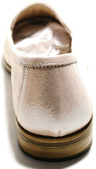 Модные туфли лоферы женские. Блестящие туфли лоферы кожаные. Нюдовые туфли лоферы летние Roccol Nude. 37-й размер