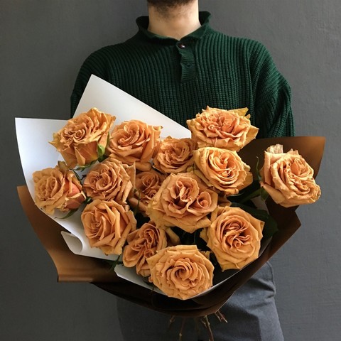 Unique Caramel Color Toffee Roses, Bouquet of 15 brown, golden roses. This rose surprises with its color and disclosure of the bud, for those who love exclusive and rare flowers.