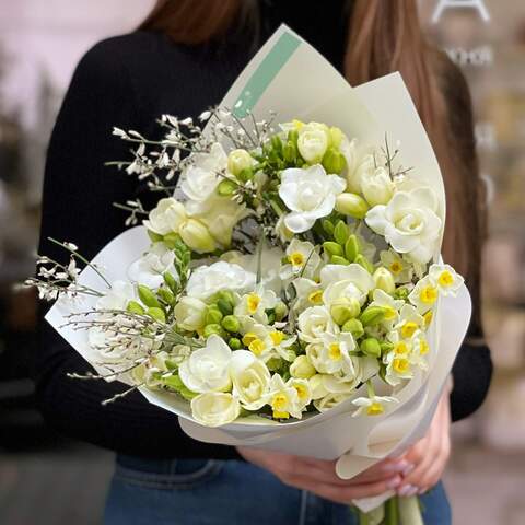 Photo of Scented bouquet of spring daffodils with white freesia «Most fragrant greeting»