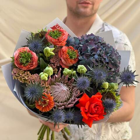 Interesting contrasting bouquet «Flame of the Night», Flowers: Helianthus, Helleborus, Rose, Pion-shaped rose, Eryngium, Protea, Zinnia, Hydrangea, Celosia