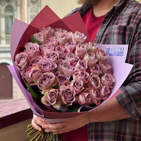 Букет із 35 троянд «Лавандова мить», Квіти: Троянда Меморі Лейн