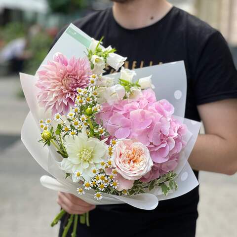 Bouquet «Delicate Pink», Flowers: Hydrangea, Pion-shaped rose, Tanacetum, Dahlia, Pittosporum